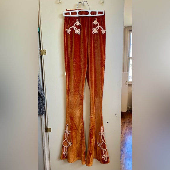 Nine Lives Bazaar Zeppelin Flare Velvet Pants in Rust. Size AUS6 Tall/US 2 Tall - Picture 2 of 9